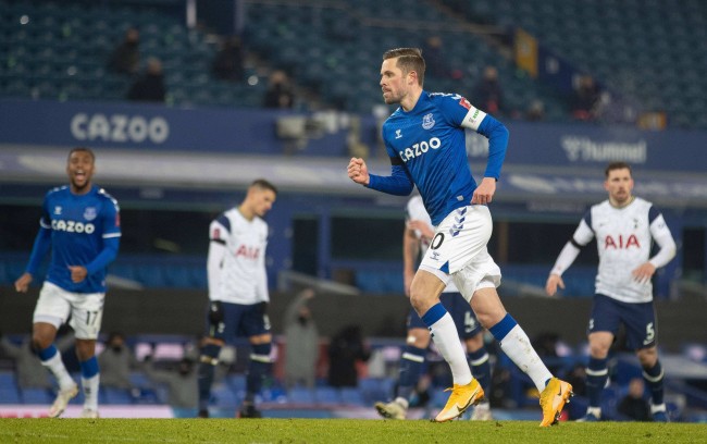 谋求突破的 谋求突破的