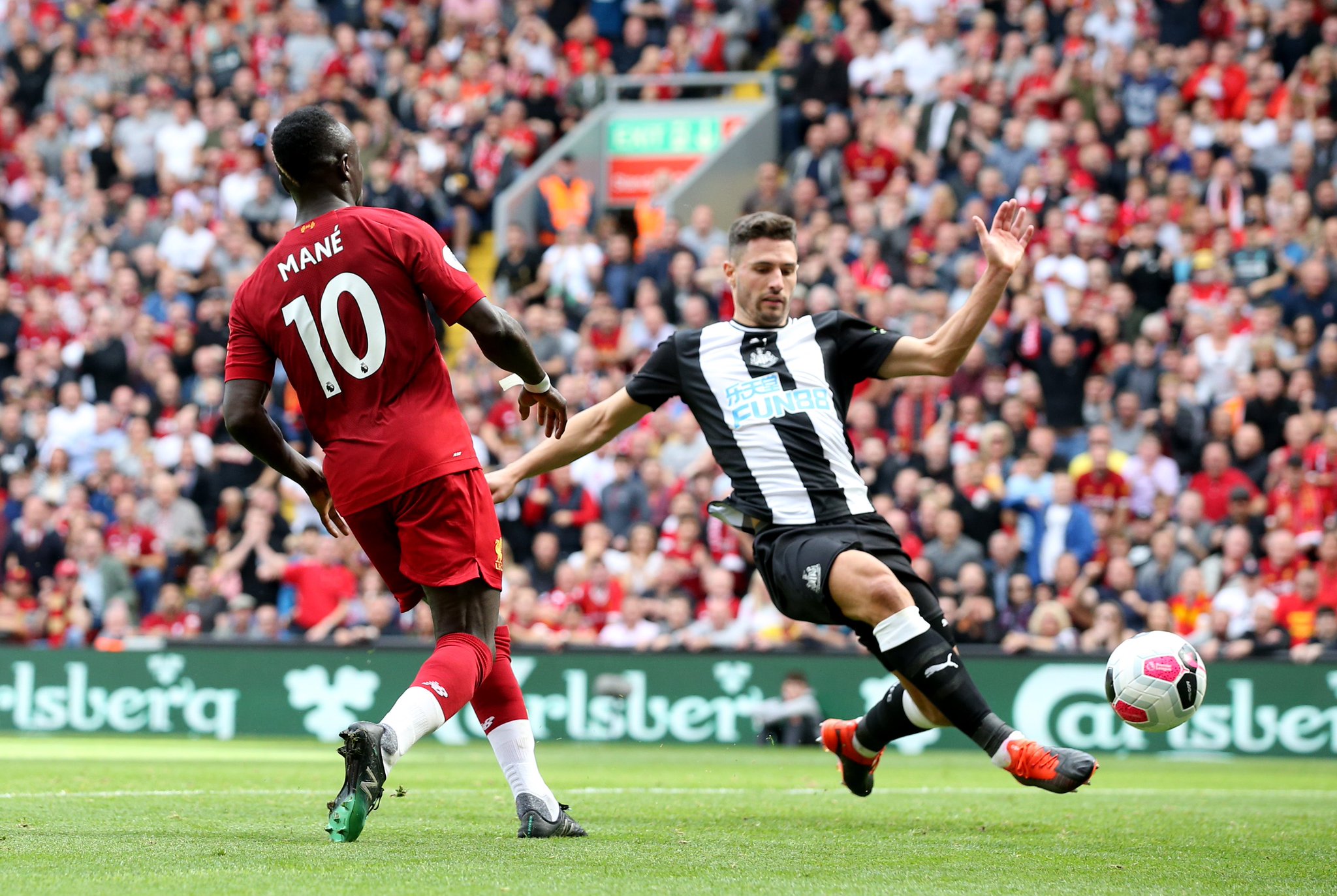 现代足球不 现代足球不